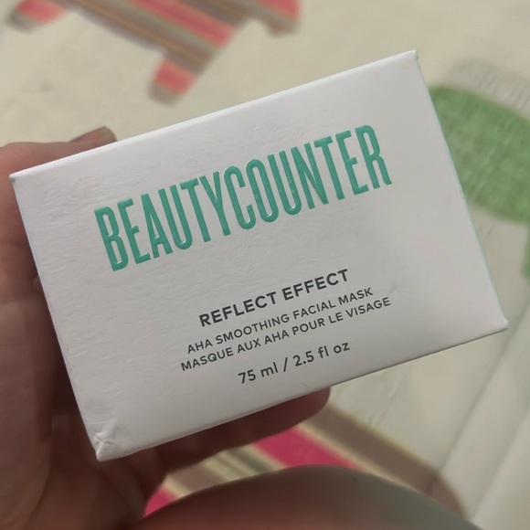 Beautycounter reflects effect AHA smoothing facial mask